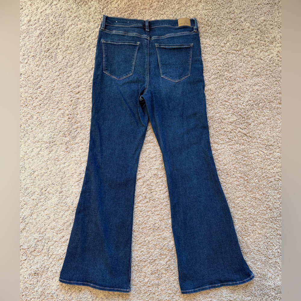 American Eagle Outfitters Dark Blue Flare Jeans - Picture 6 of 7
